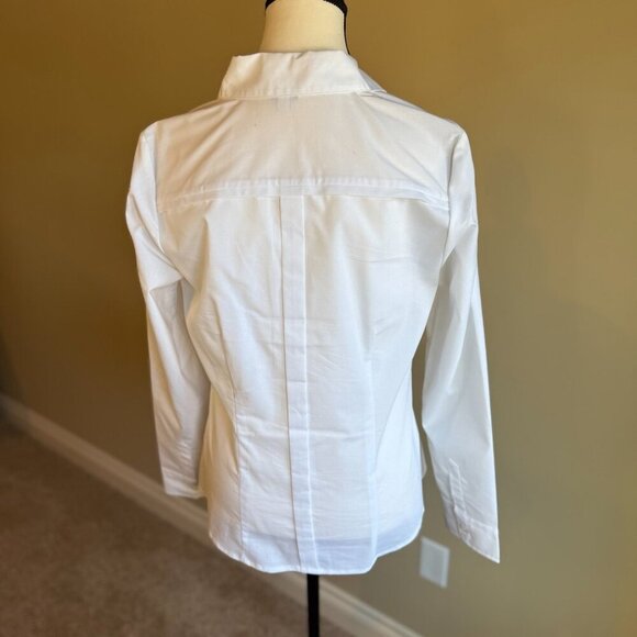 Reitmans white crisp tailored long sleeved cuffed buttoned up blouse Size 9 - Picture 5 of 12